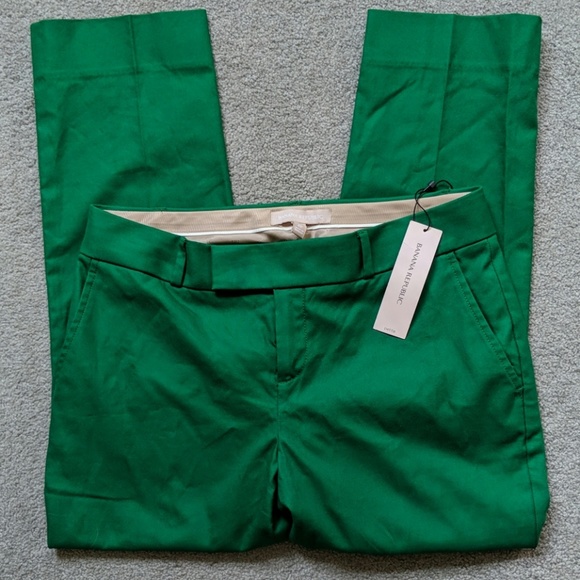 Banana Republic Pants - Banana Republic green crop pants